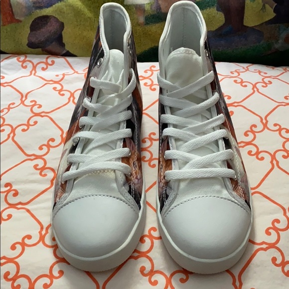 BRAND NEW Cat high top shoes - Picture 3 of 3